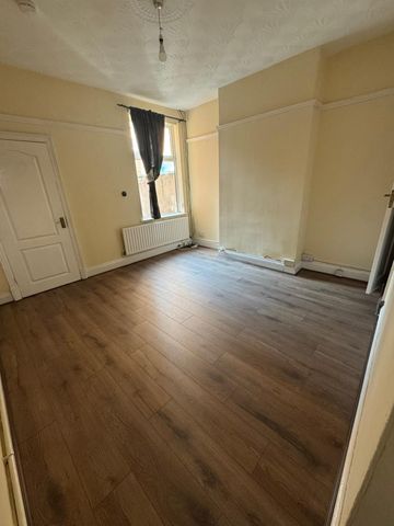 3 Bed Mid Terrace Draper Street Leicester LE2 - Ace Properties - Photo 3