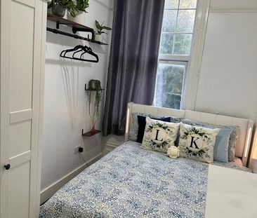 1 Bed Flat, Blackheath, SE3 - Photo 5