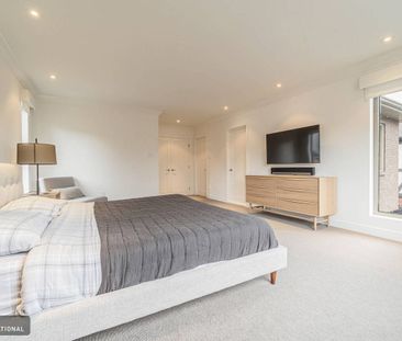 Beautiful furnished house for rent in Ville Mont-Royal - high ceili... - Photo 5