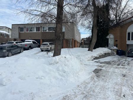 For Lease - 25 Silas Hill Drive Unit# Main Floor Garden Level, Toronto, Ontario - Photo 3