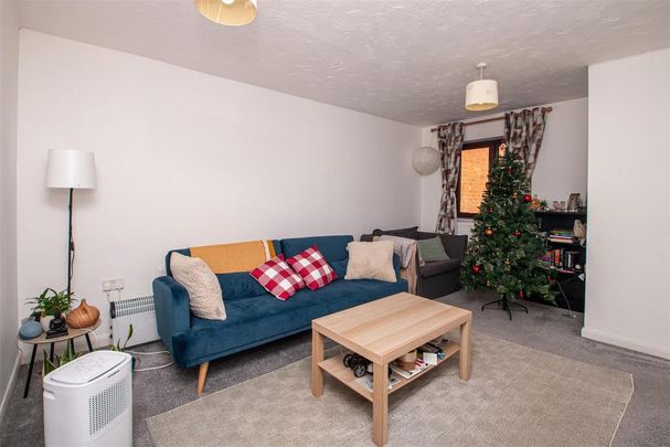 2 bedroom terraced house to rent - Photo 1