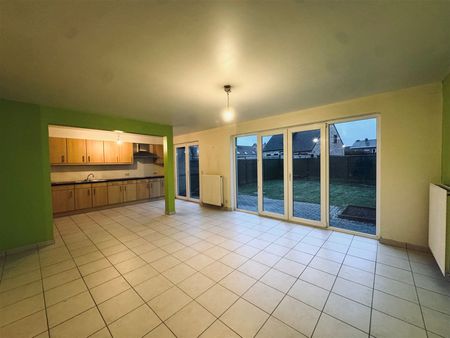 Gesloten bebouwing in rustige omgeving met garage - Photo 3