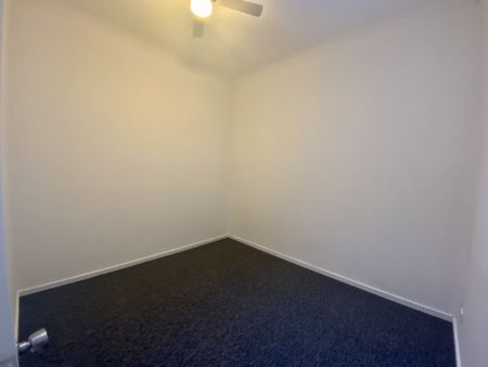 Neat Two Bedroom Unit in CBD Location! - Photo 4