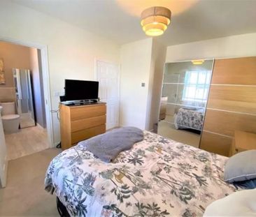 Room in a Shared Flat, Highburgh Road, G12 - Photo 2
