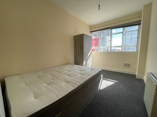 2 Bed Flat, Hanover House, SO14 - Photo 1