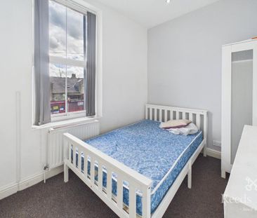 4 bedroom terraced house to rent - Photo 3