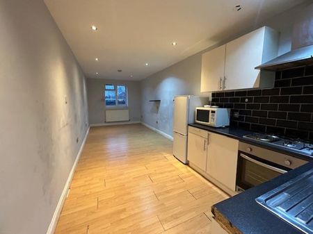 1 Bedroom Flat - Studio To Let - Photo 3