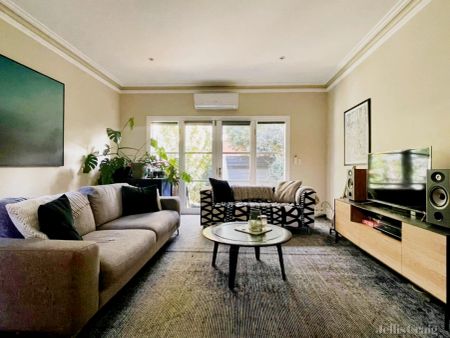 2 Bed, 1 Bath - Photo 2