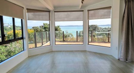 Coastal Living & Sea Views - Photo 5