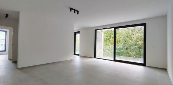 In optie - Appartement te huur in Schaarbeek met 4 slaapkamers - Foto 2