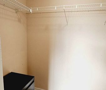 For Lease - 50 Kingsbridge Garden Circle Unit# 1615, Mississauga, O... - Photo 5