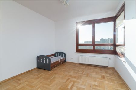Przestronny apartament na Bemowie - Zdjęcie 3