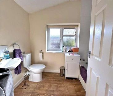 Windsor Street, Salisbury, SP2 - Photo 2
