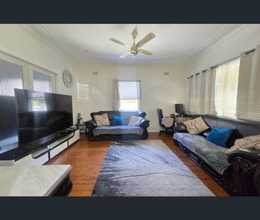 114 Station Street, Fairfield Heights, NSW 2165 - Photo 2
