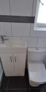 The Vale, Acton, W3, London - Photo 4