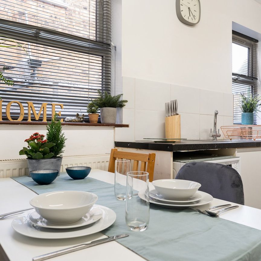 Victorian house in the heart of Wood Green, Zone 3 Room 4 - Photo 1