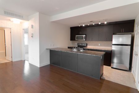 For Lease - 137 HARTHILL Way Unit# C, Barrhaven, Ontario - Photo 2