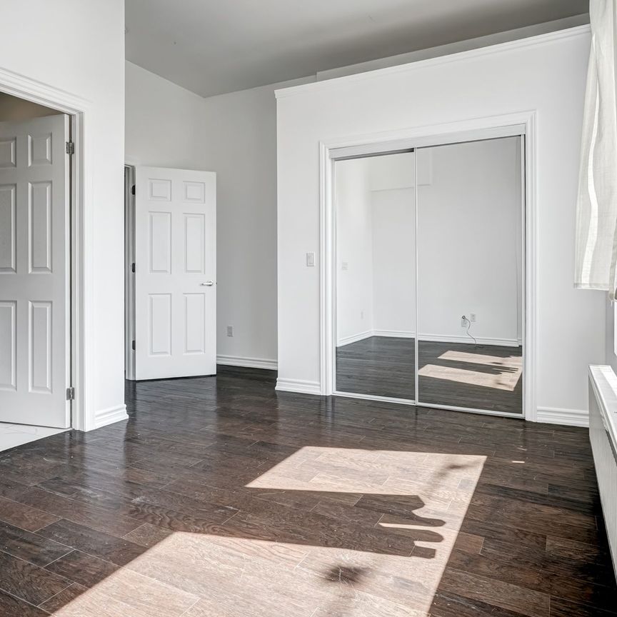 For Lease - 1116 College Street Unit# 3rd Lvl, Toronto, Ontario - Photo 1