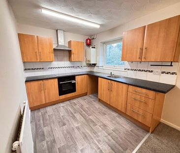 2 Bed Maisonette, Catherine Road, M8 - Photo 3