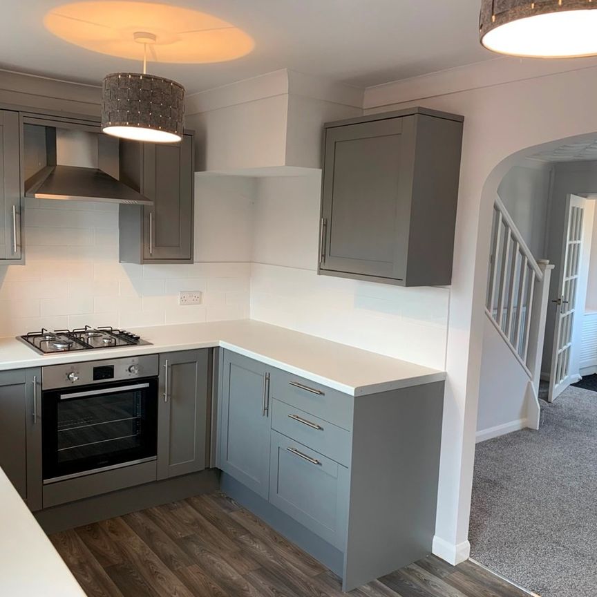 2 Bed Terraced House, Bessborough Road, CH43 - Photo 1