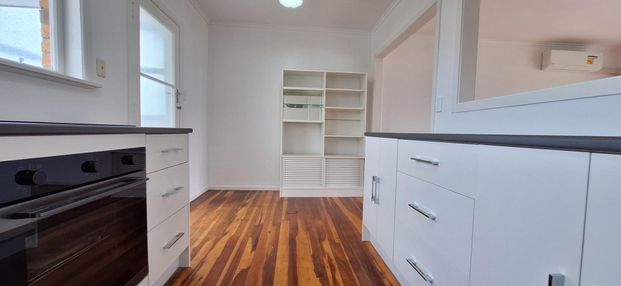 Renovated 2-Bedroom Waterview Unit – Move-In Ready! - Photo 1