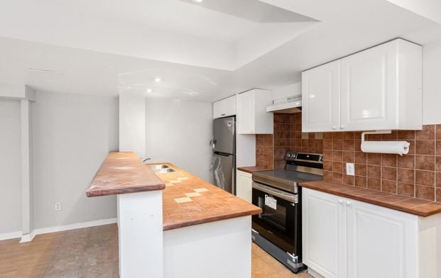 For Lease - 3174 Workman Drive Unit# Lower, Mississauga, Ontario - Photo 1