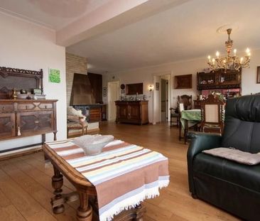Appartement te huur in Sint-Niklaas voor € 900 met 4 slaapkamers - foto 1
