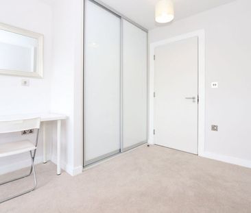 Room in a Shared Flat, Lambarde Square, SE10 - Photo 3