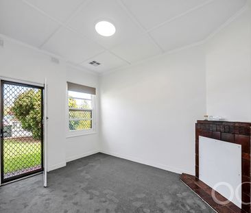 Open the Door to Comfort and Convenience on Dunorlan - Photo 1