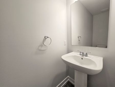 For Lease - 200 Anyolite Private, Barrhaven, Ontario - Photo 4