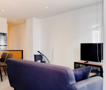 Second Bedroom - Photo 2