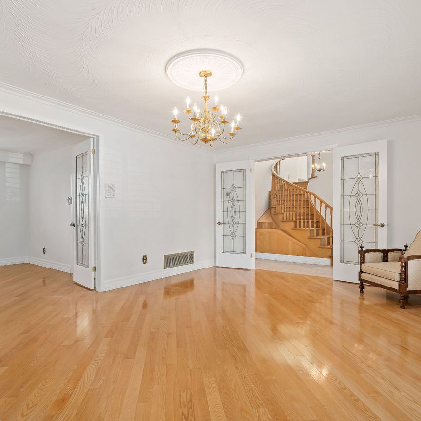 For Lease - 305 Ulric Crescent, Oakville, Ontario - Photo 1