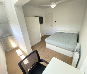 Calle de Orio, Madrid, Community of Madrid 28041 - Photo 4