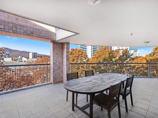 Close to EVERYTHING - Photo 1