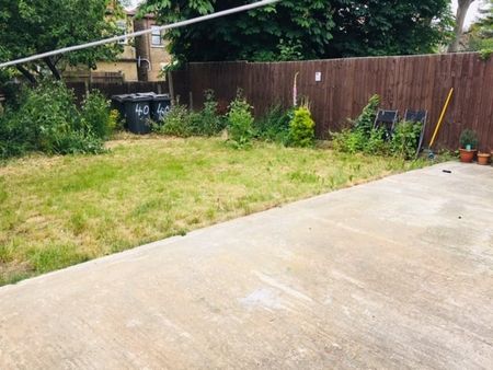 Studio Flat, Sidney Avenue, N13 - Photo 5