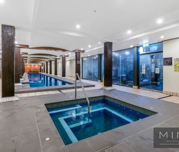 Where Style Meets Height in One Perfect Space! - Photo 2