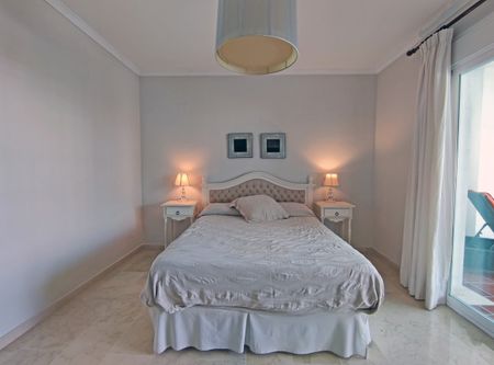 Middle Floor Apartment · Puerto Banús - Photo 4