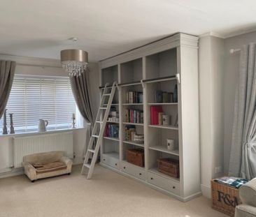 4 bedroom detached house to rent - Photo 4