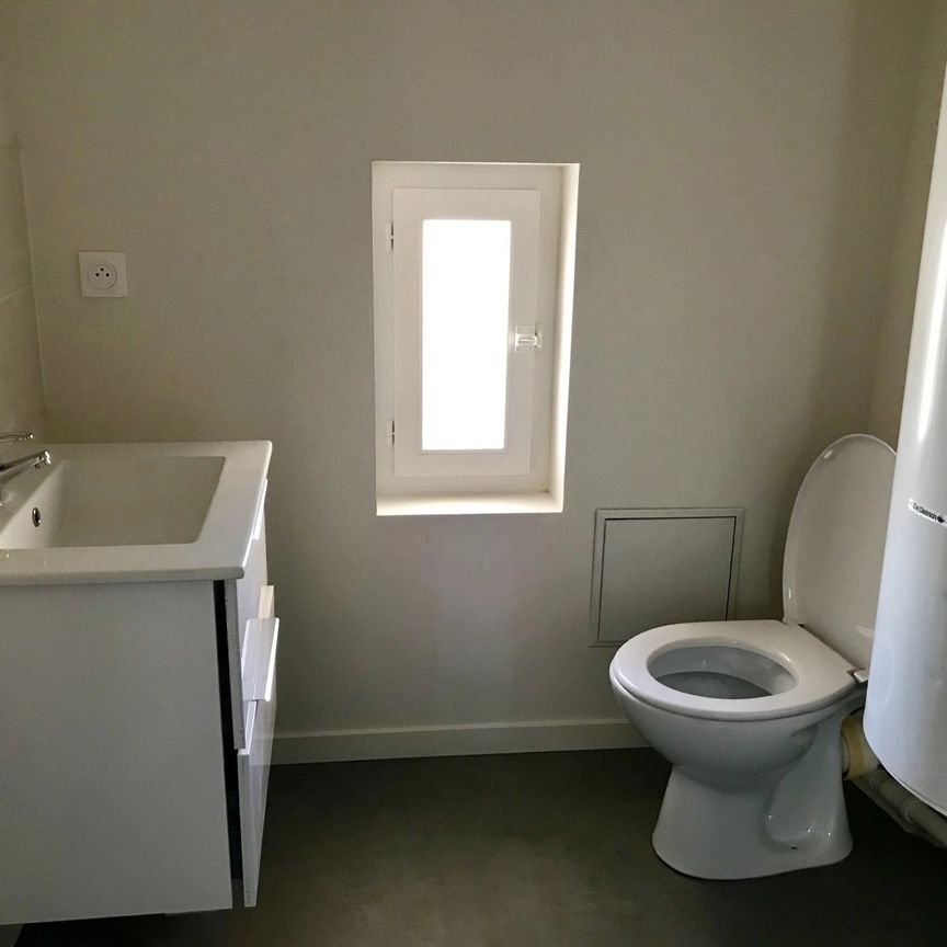 Location Appartement 3 pièces 63m² PERTUIS 84120 - Photo 1