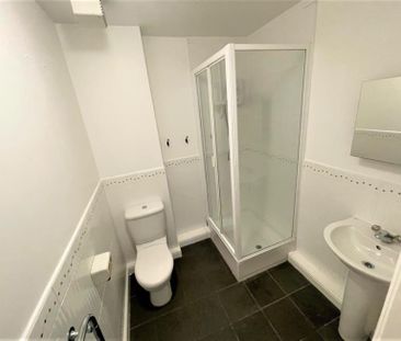 2 Bedroom Apartment To Let - Photo 4