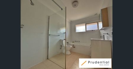 Low-Maintenance Townhouse - Photo 5