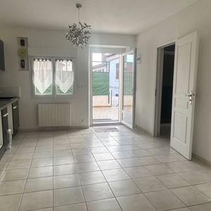 Location Appartement P2 rénové(e) Marseille 13ème - Photo 2