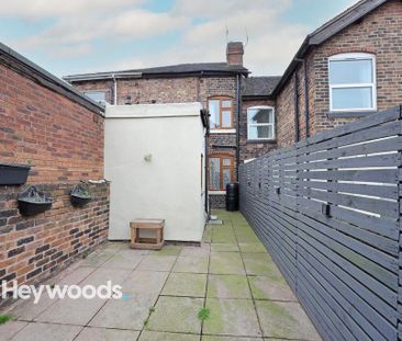 2 bedroom terraced house to rent - Photo 4