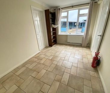 4 bedroom house to rent - Photo 3