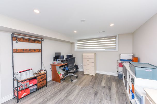 For Lease - 20 Charnleigh Court Unit# Basement, Toronto, Ontario - Photo 1