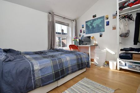 4 bedroom terraced house to rent - Photo 5