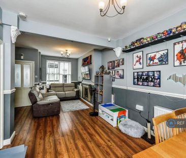 2 bedroom terraced house to rent - Photo 4