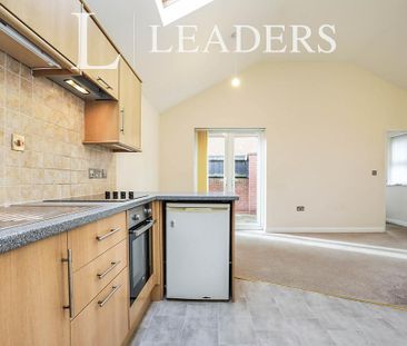 2 bedroom bungalow to rent - Photo 2