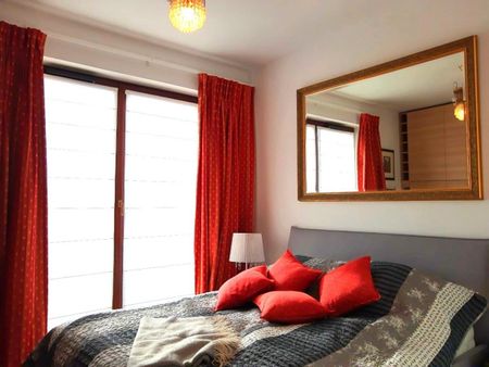 PORT PRASKI Z GARAŻEM 50 m² - Zdjęcie 2