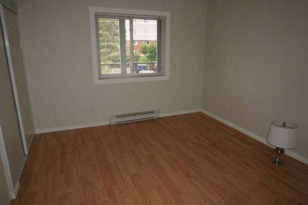 For Lease - 316 Lorry Greenberg Drive Unit# 217, Hunt Club - South Keys and Area, Ontario - Photo 1